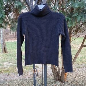 I Doll Black Turtleneck Cropped Sweater 15% Wool Sz M Vintage